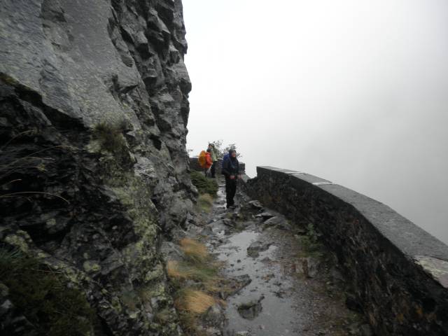 J1-rando-SEP_04.jpg